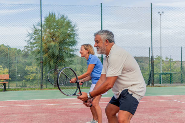 Senioren beim Tennis Doppel