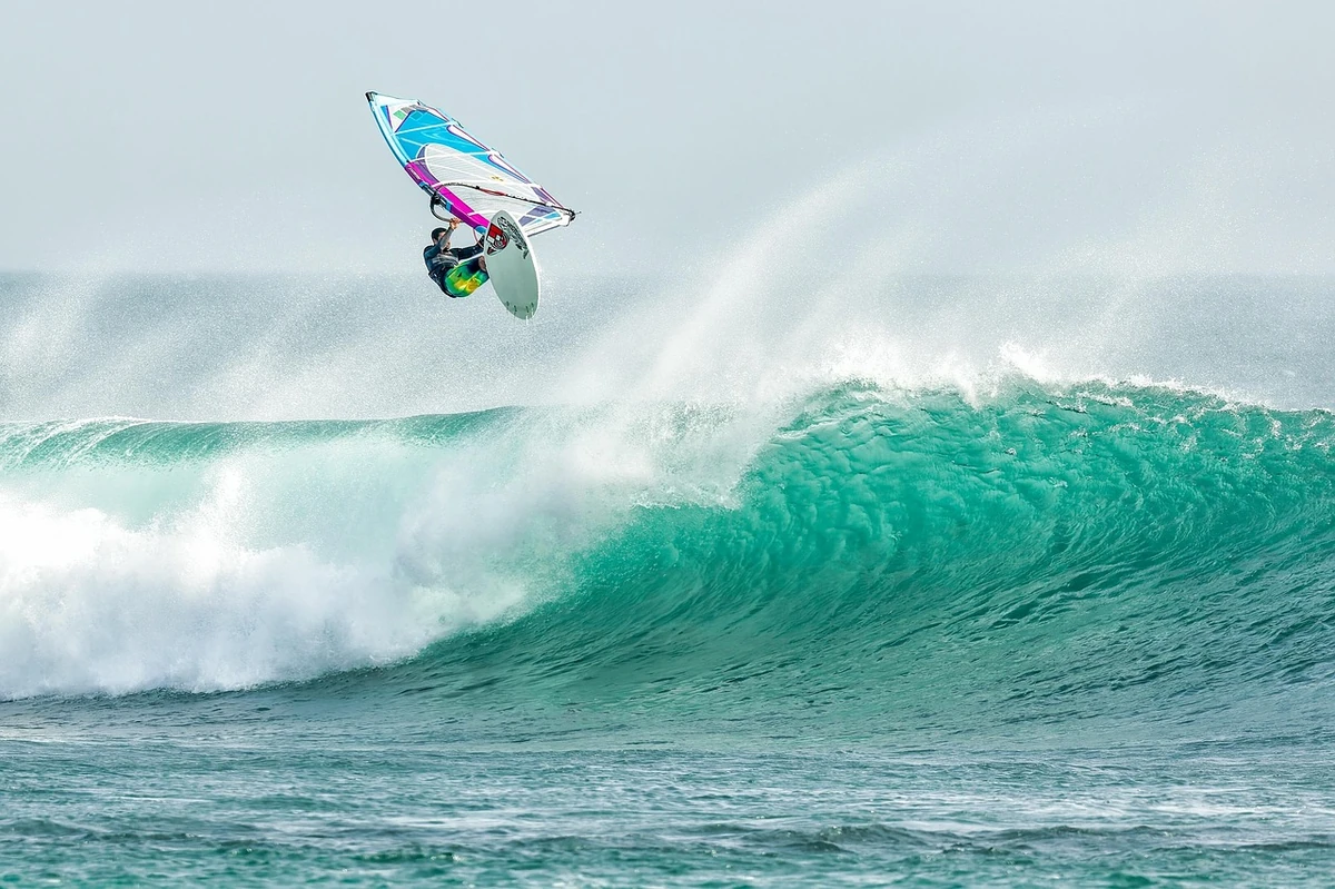 Windsurfen Welle